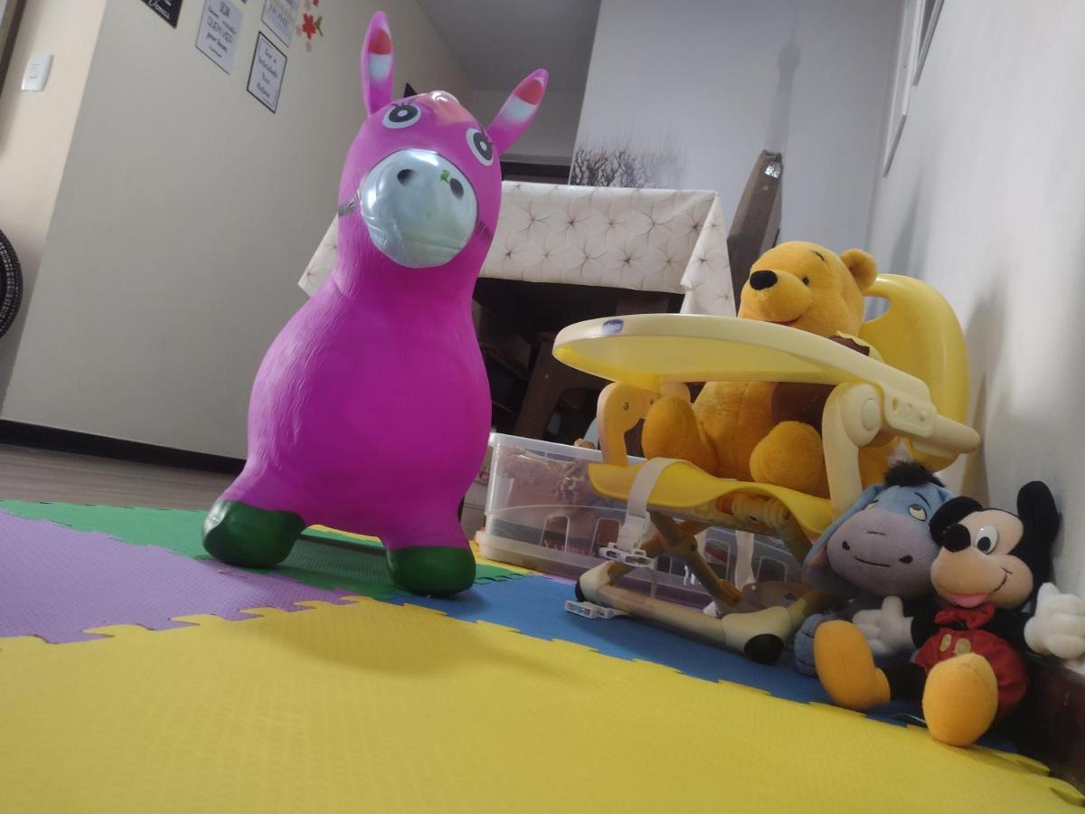 Family Space Curitiba/Vaga De Garagem Gratis Dış mekan fotoğraf