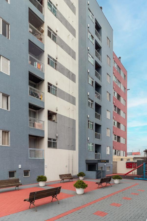Family Space Curitiba/Vaga De Garagem Gratis Dış mekan fotoğraf